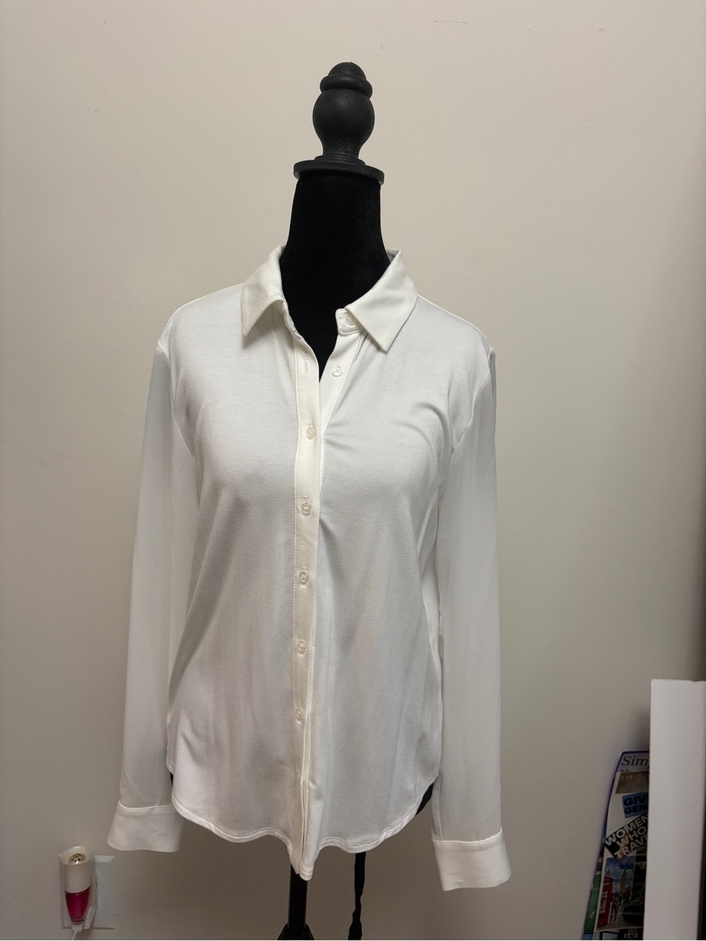 Tahari White Long Sleeve Button-Front Blouse